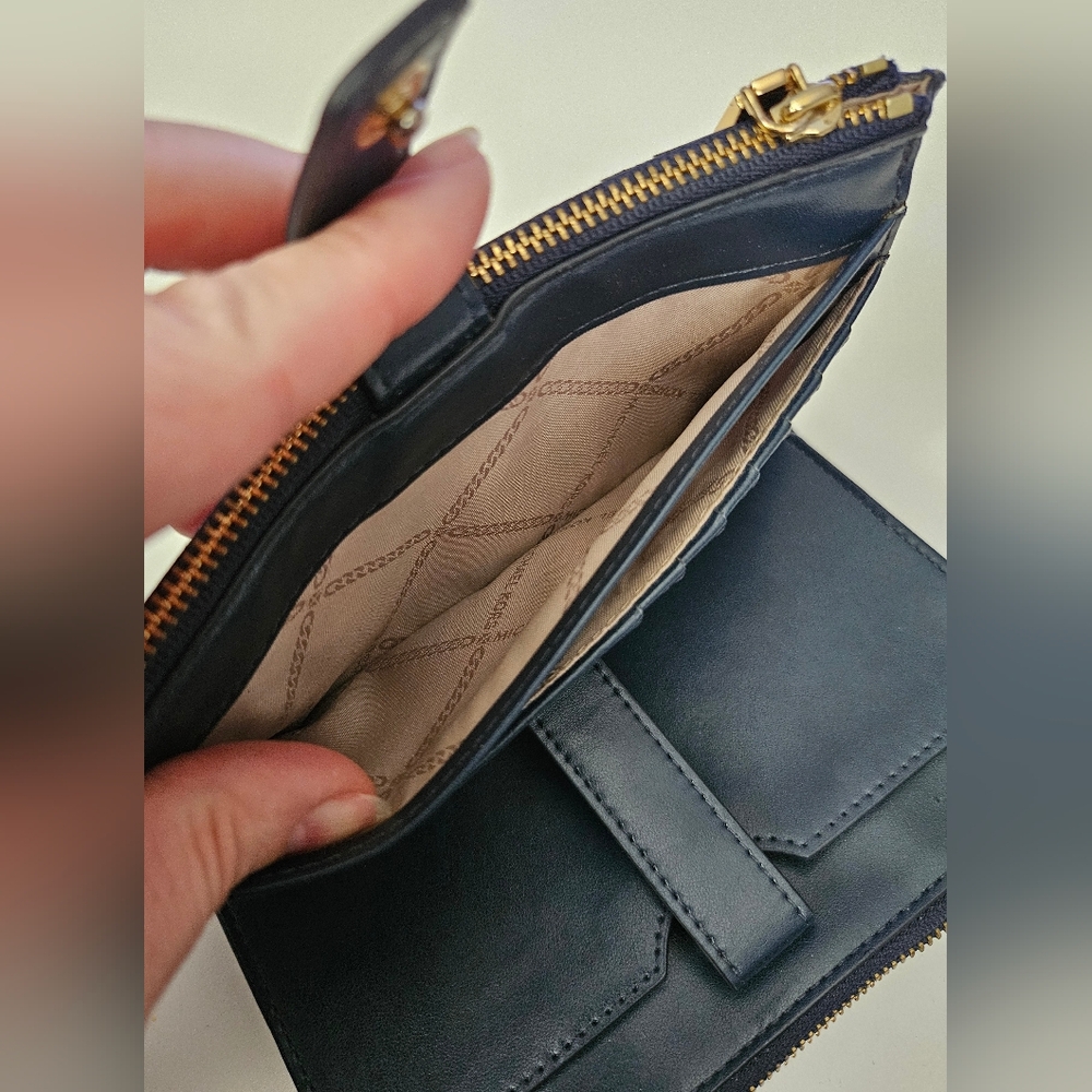 Michael Kors Large Ombré Wristlet - Picture 14 of 16